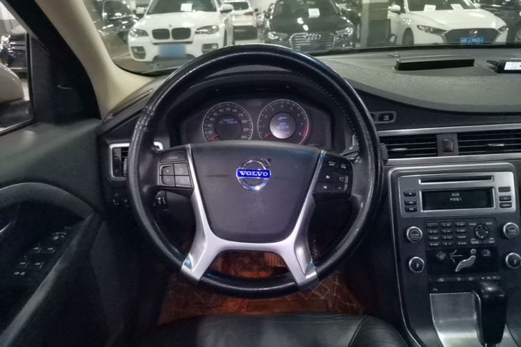 Used Volvo S80L 2010 2.5T Zhiya Edition Steering Wheel