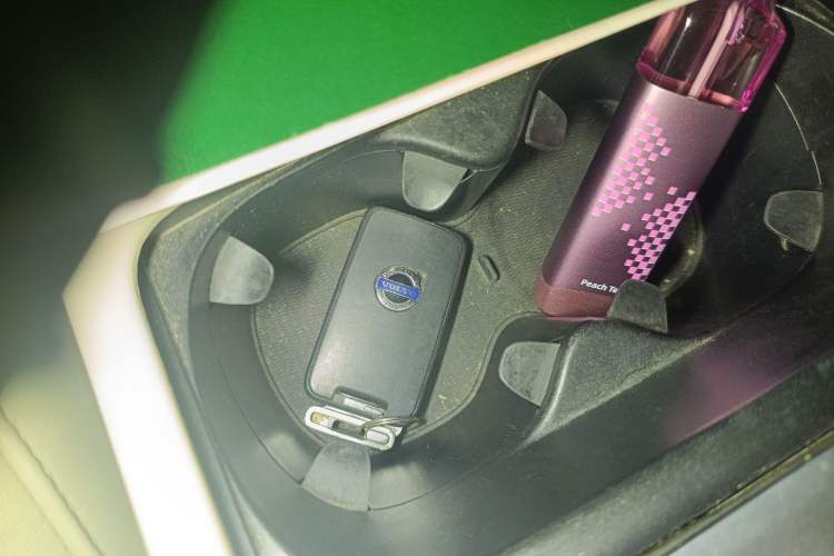 Used Volvo S80L 2010 2.5T ZhiZun Edition Vehicle Key