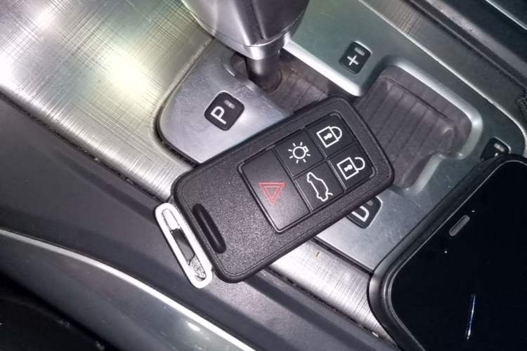 Used Volvo S80L 2010 2.5T Zhiya Edition Vehicle Key