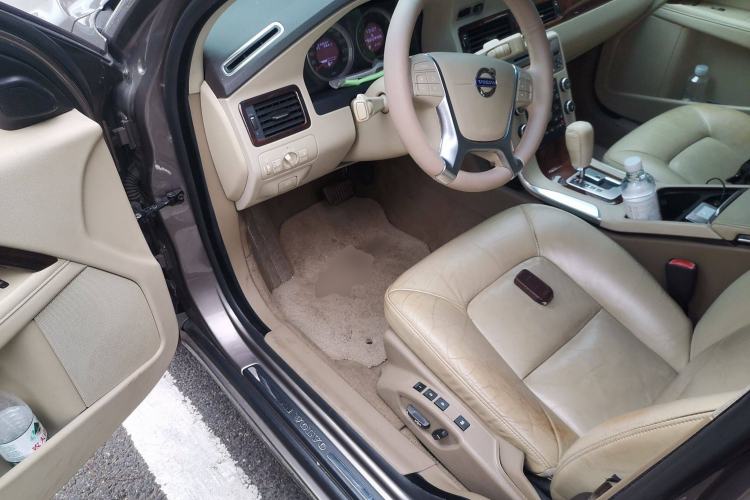 Used Volvo S80L 2010 2.5T ZhiShang Edition Driver Seat