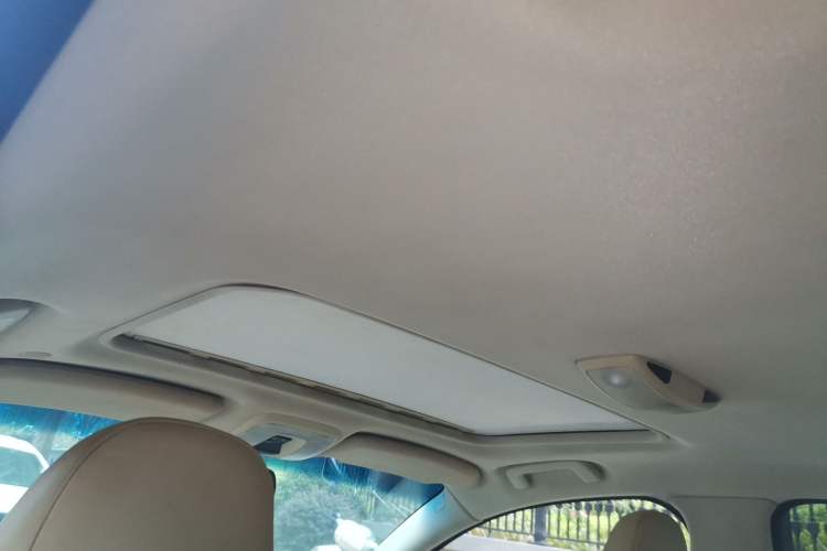 Used Volvo S80L 2010 2.5T ZhiShang Edition Headliner