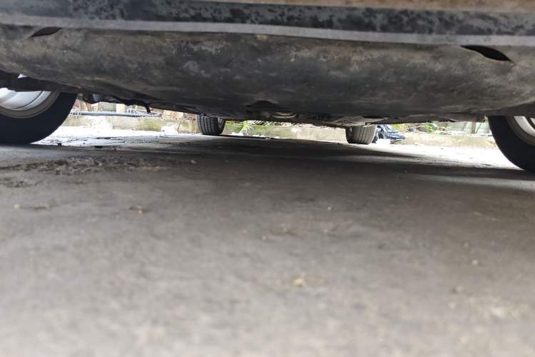 Used Volvo S80L 2010 2.5T Zhiya Edition Chassis Front