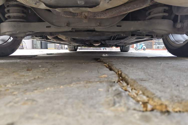Used Volvo S80L 2010 2.5T Zhiya Edition Chassis Rear