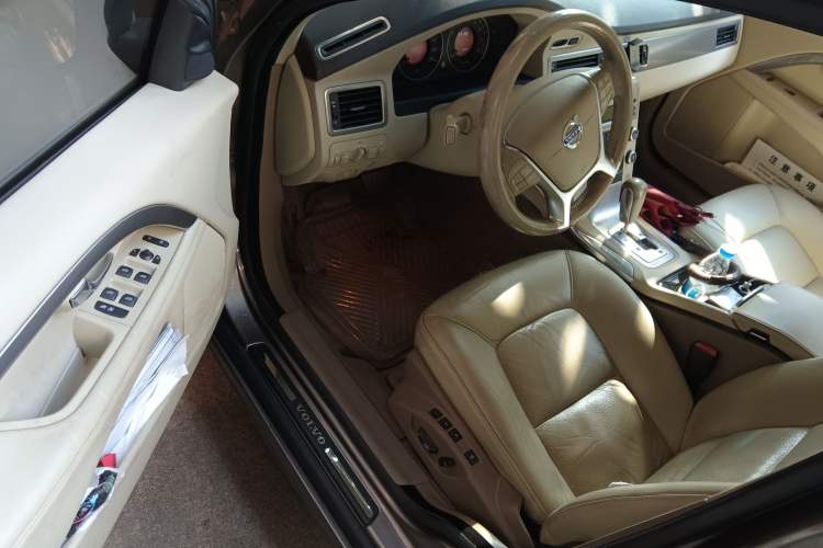 Used Volvo S80L 2010 2.5T Zhiya Edition Driver Seat
