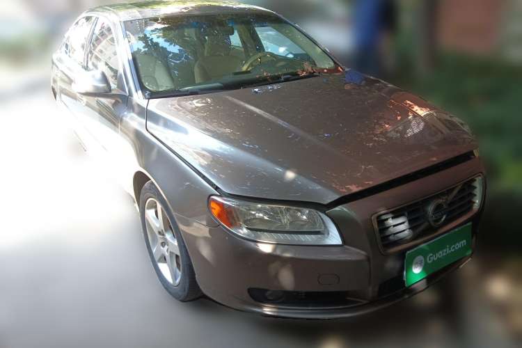 Used Volvo S80L 2010 2.5T Zhiya Edition Front Right 45 Deg