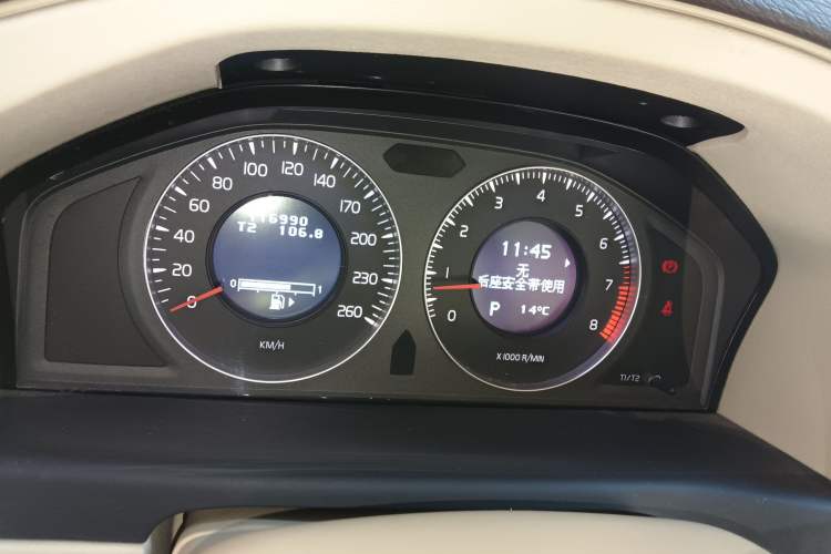 Used Volvo S80L 2010 2.5T Zhiya Edition Instrument Cluster