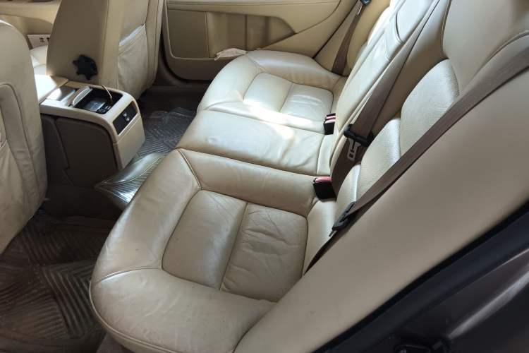 Used Volvo S80L 2010 2.5T Zhiya Edition Left Rear Seat