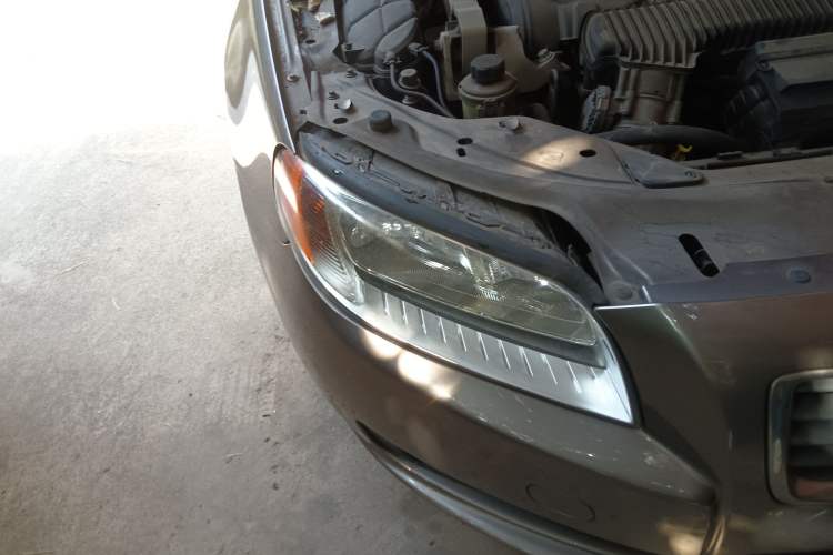 Used Volvo S80L 2010 2.5T Zhiya Edition Right Front Headlight