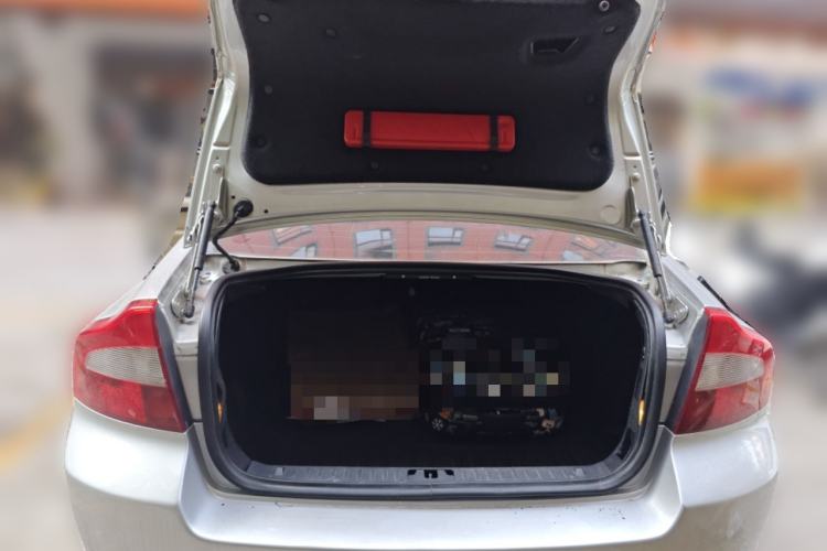 Used Volvo S80L 2010 2.5T Zhiya Edition Trunk