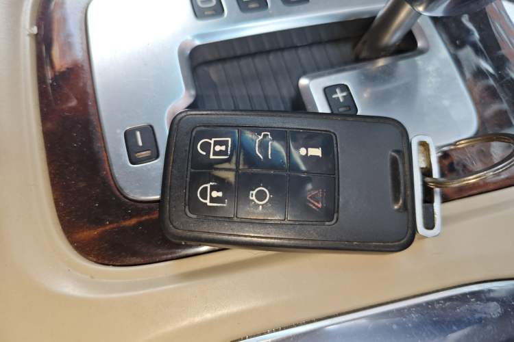 Used Volvo S80L 2010 2.5T Zhiya Edition Vehicle Key