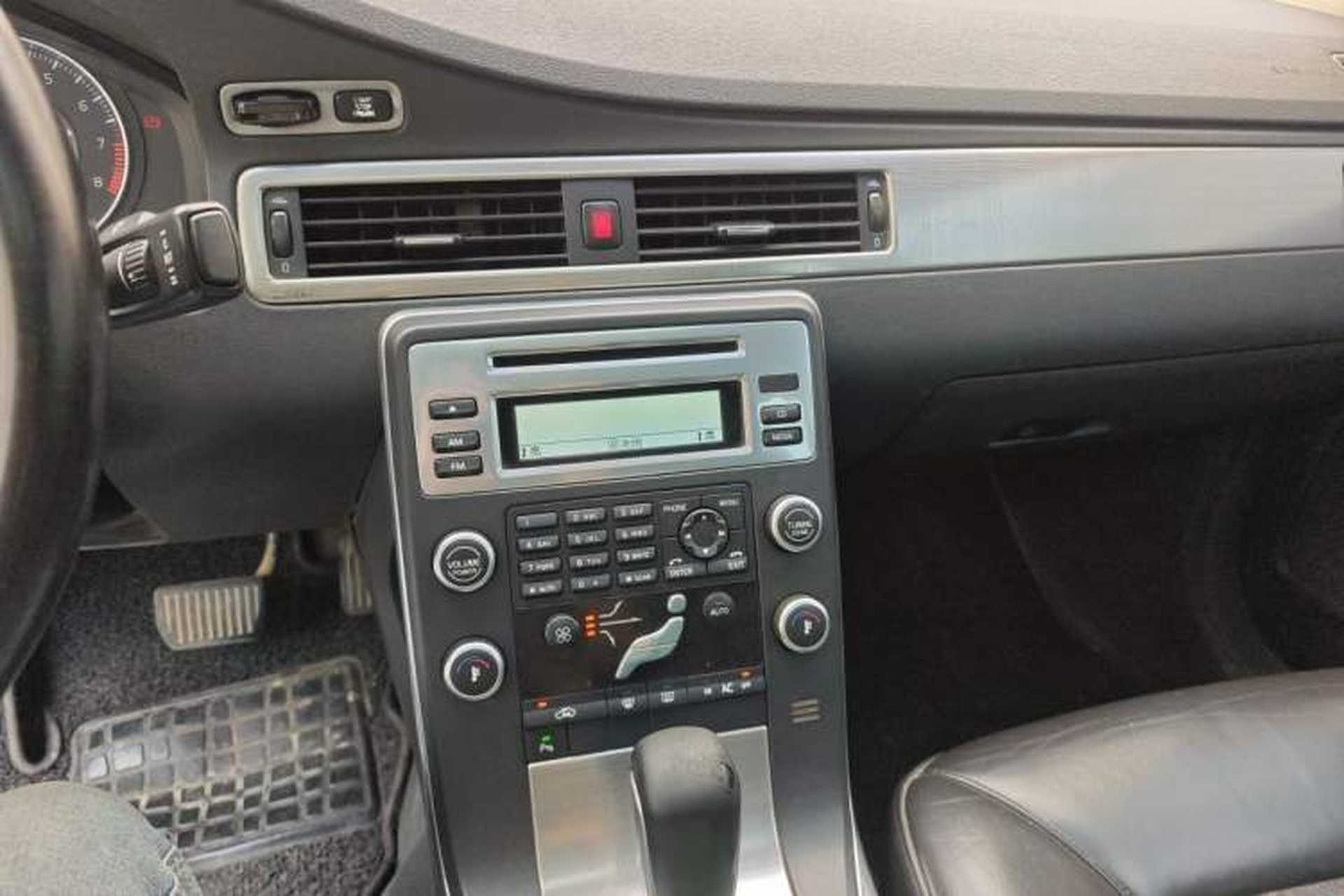 Used Volvo S80L 2011 2.0T ZhiShang Version Audio And AC Panel