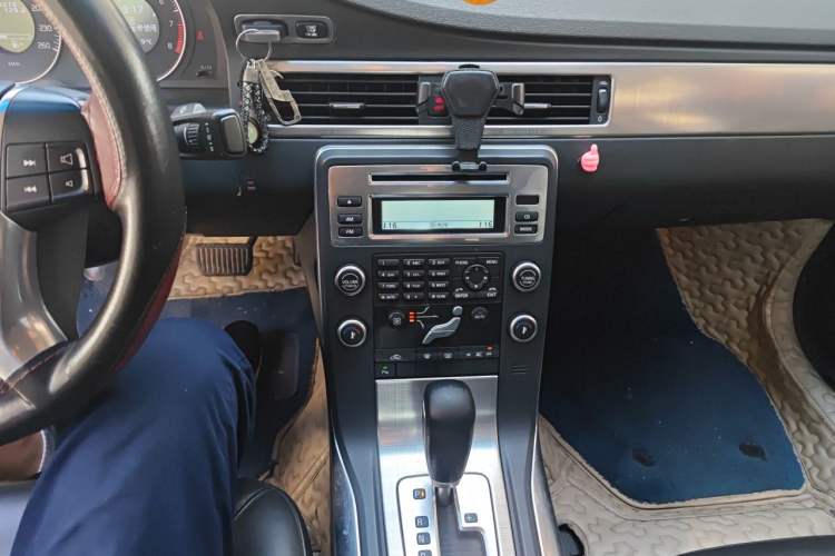 Used Volvo S80L 2011 2.0T ZhiShang Version Audio And AC Panel