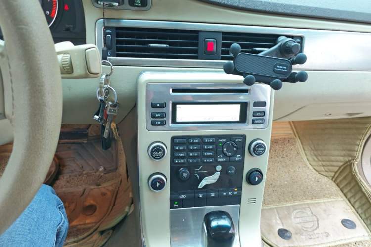 Used Volvo S80L 2011 2.0T ZhiShang Version Audio And AC Panel