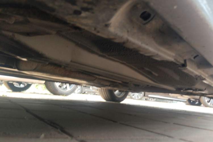 Used Volvo S80L 2011 2.0T Zhiya Edition Chassis Front Left