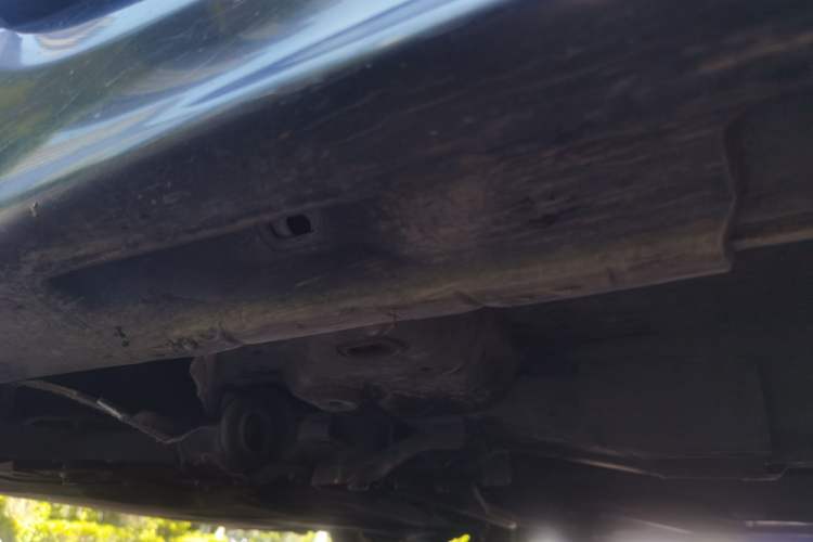 Used Volvo S80L 2011 2.0T ZhiZun Edition Chassis Front Left
