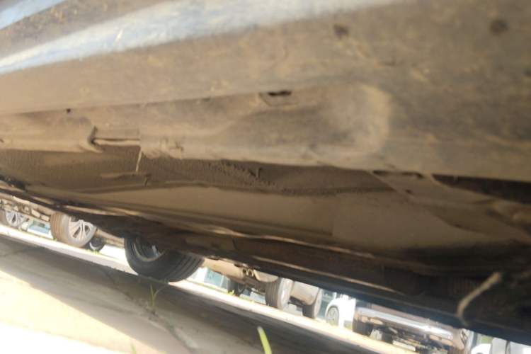 Used Volvo S80L 2011 2.0T Zhiya Edition Chassis Front Right