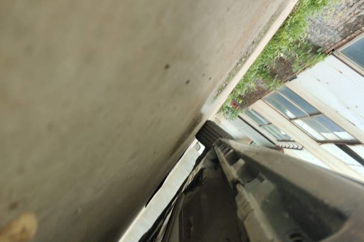 Used Volvo S80L 2011 2.0T Zhiya Edition Chassis Front Right