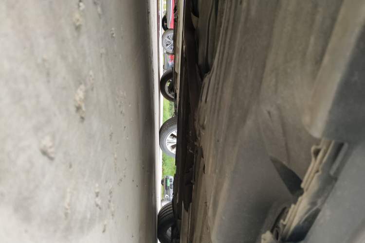 Used Volvo S80L 2011 2.0T ZhiZun Edition Chassis Rear Right