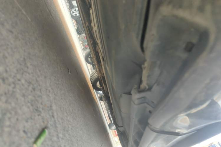 Used Volvo S80L 2011 2.0T ZhiZun Edition Chassis Rear Right