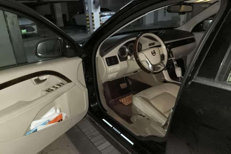 Used Volvo S80L 2011 2.0T ZhiZun Edition Driver Seat