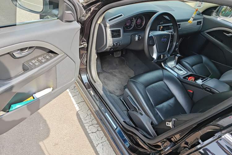 Used Volvo S80L 2011 2.0T ZhiShang Version Driver Seat