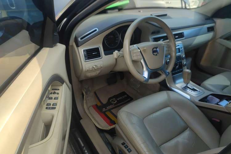 Used Volvo S80L 2011 2.0T Zhiya Edition Driver Seat