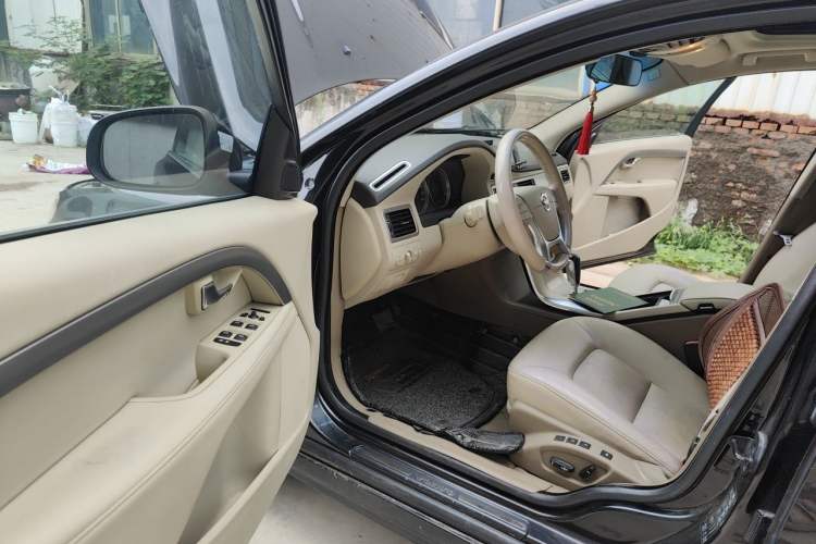 Used Volvo S80L 2011 2.0T Zhiya Edition Driver Seat