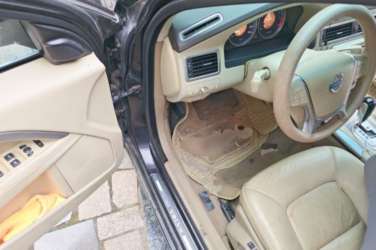 Used Volvo S80L 2011 2.0T ZhiShang Version Driver Seat