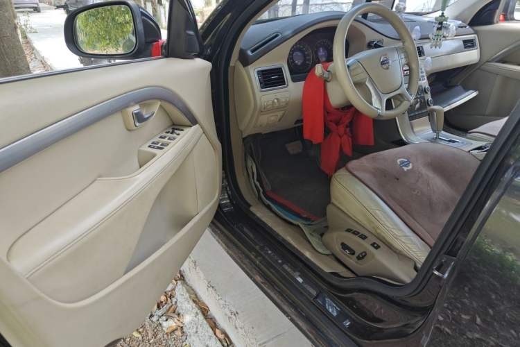 Used Volvo S80L 2011 2.0T ZhiShang Version Driver Seat