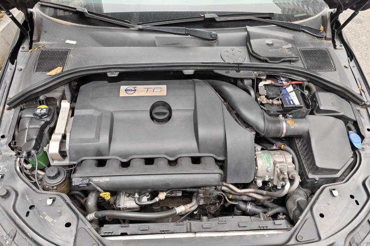 Used Volvo S80L 2011 3.0T AWD Zhiya Edition Engine Bay