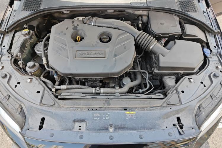 Used Volvo S80L 2011 2.0T ZhiShang Version Engine Bay