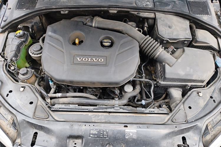 Used Volvo S80L 2011 2.0T Zhiya Edition Engine Bay