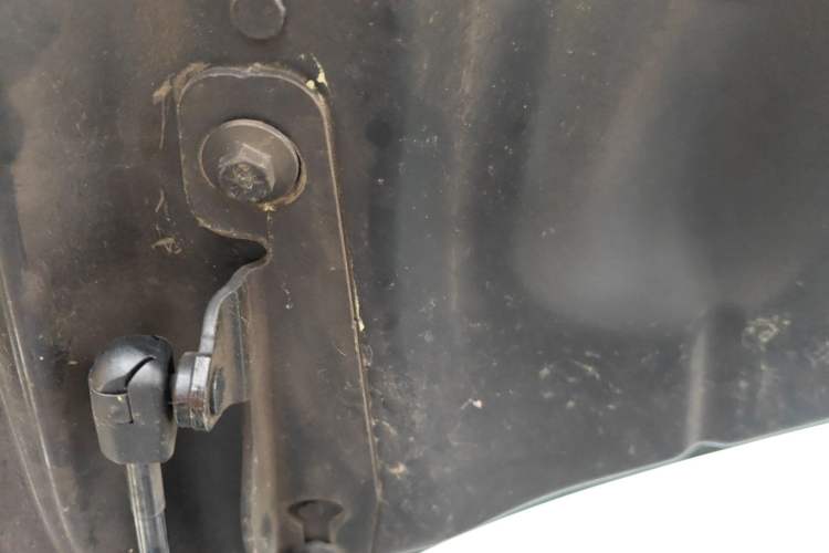 Used Volvo S80L 2011 3.0T AWD Zhiya Edition Engine Bay Right