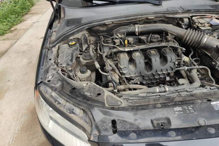 Used Volvo S80L 2011 2.0T Zhiya Edition Engine Bay Right