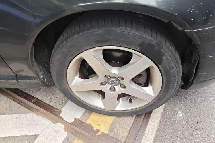 Used Volvo S80L 2011 2.0T ZhiShang Version Exterior 7