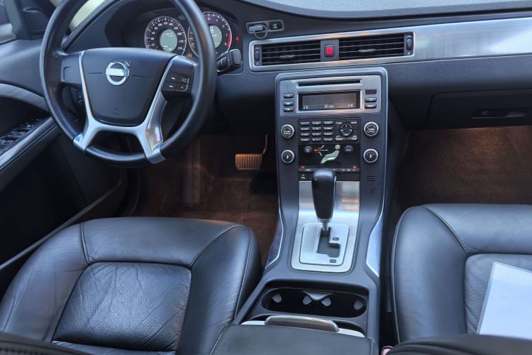 Used Volvo S80L 2011 2.0T ZhiShang Version Exterior 9