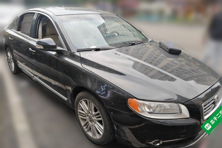 Used Volvo S80L 2011 3.0T AWD Zhiya Edition Front Right 45 Deg