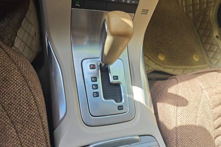Used Volvo S80L 2011 2.0T ZhiShang Version Gear Lever