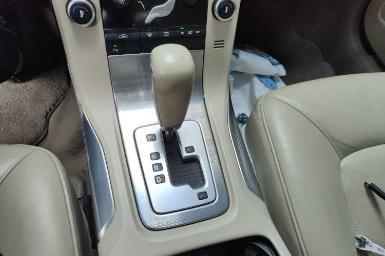 Used Volvo S80L 2011 2.0T ZhiShang Version Gear Lever