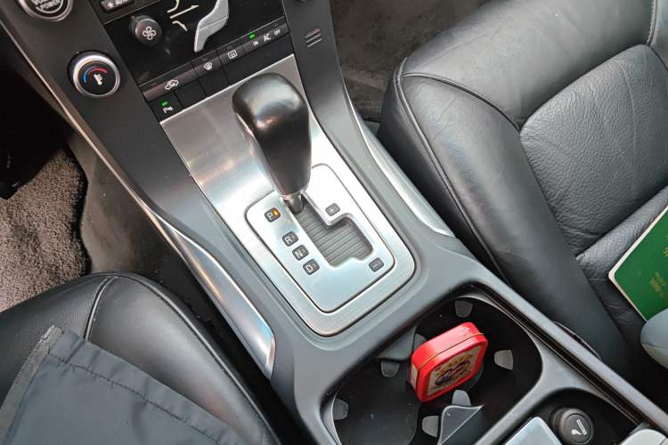Used Volvo S80L 2011 2.0T ZhiShang Version Gear Lever