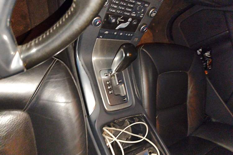 Used Volvo S80L 2011 2.0T ZhiShang Version Gear Lever