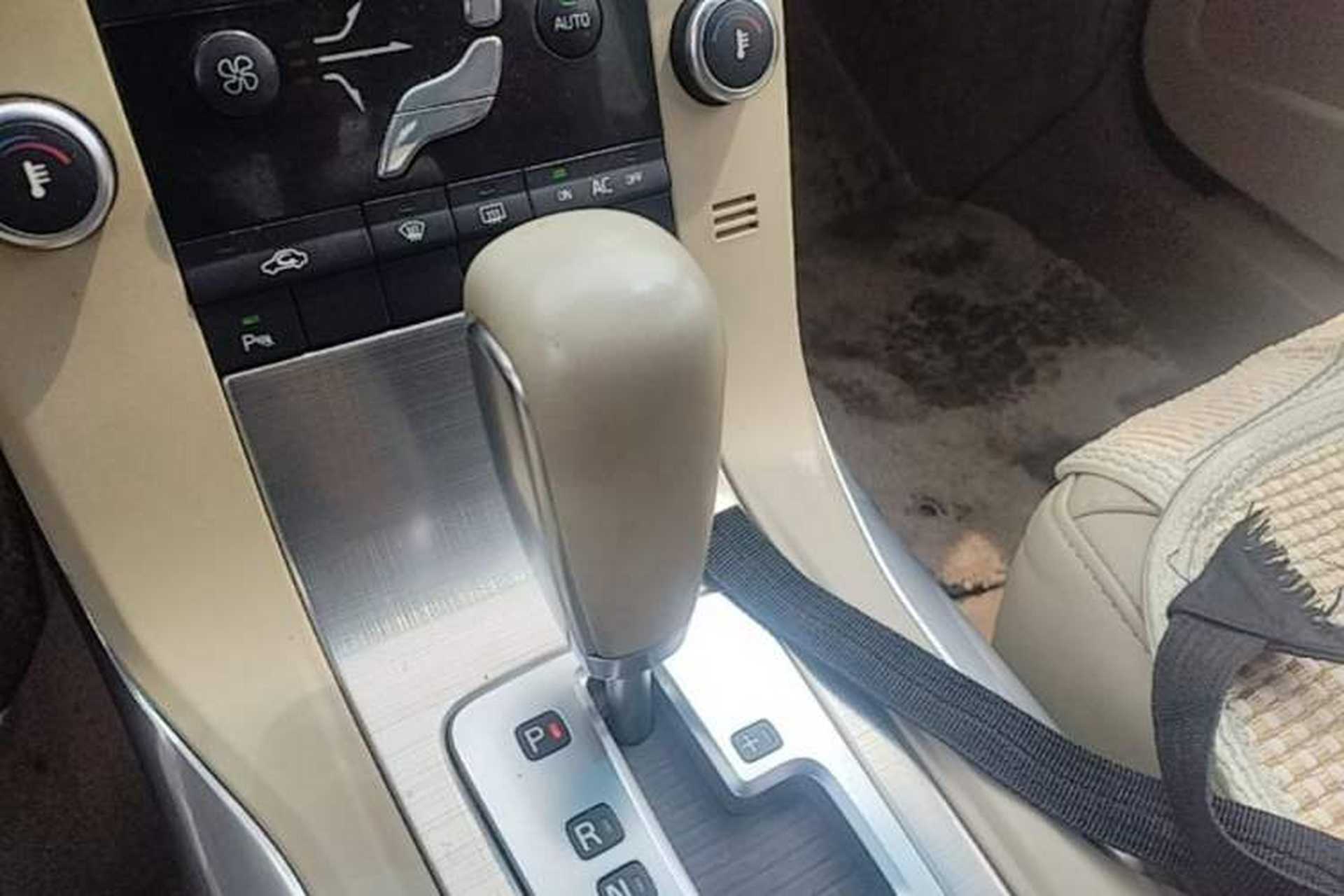 Used Volvo S80L 2011 2.0T ZhiShang Version Gear Lever