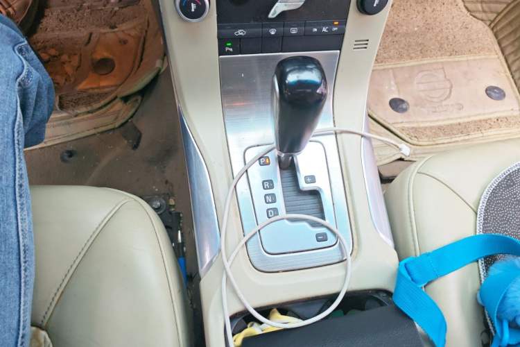 Used Volvo S80L 2011 2.0T ZhiShang Version Gear Lever