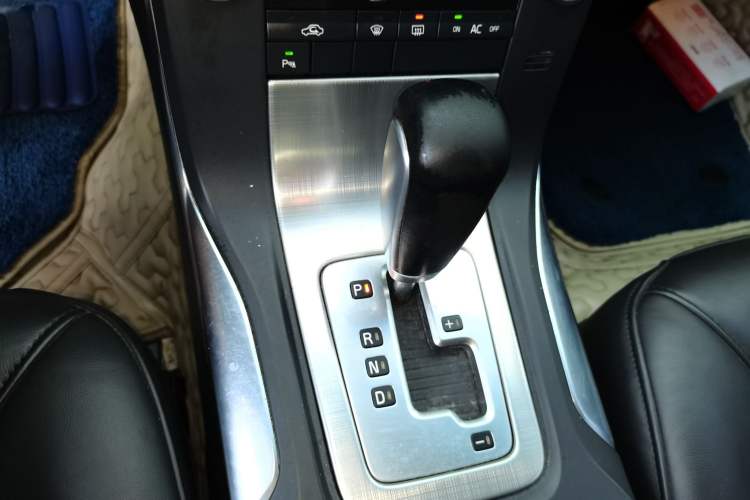 Used Volvo S80L 2011 2.0T ZhiShang Version Gear Lever
