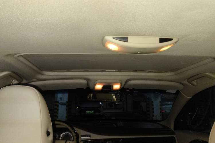 Used Volvo S80L 2011 2.0T ZhiZun Edition Headliner