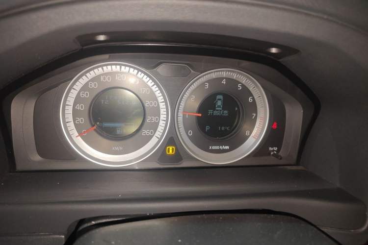 Used Volvo S80L 2011 2.0T ZhiZun Edition Instrument Cluster