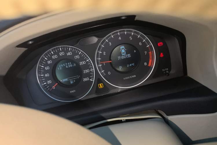 Used Volvo S80L 2011 2.0T ZhiShang Version Instrument Cluster