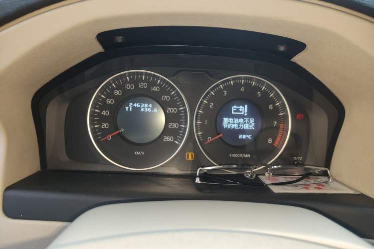 Used Volvo S80L 2011 2.0T ZhiShang Version Instrument Cluster