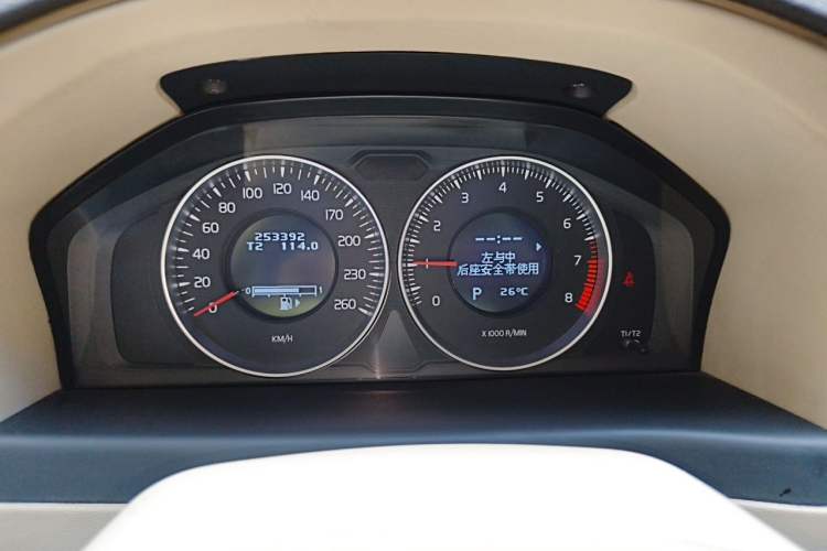 Used Volvo S80L 2011 2.0T Zhiya Edition Instrument Cluster