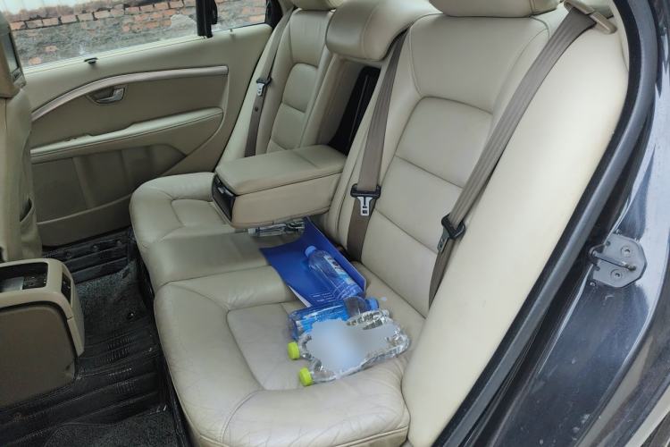 Used Volvo S80L 2011 2.0T Zhiya Edition Left Rear Seat